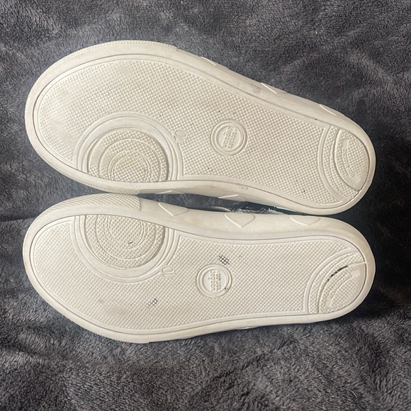 ⭐️Wonder nation size 10 kitty high tops - Picture 2 of 5